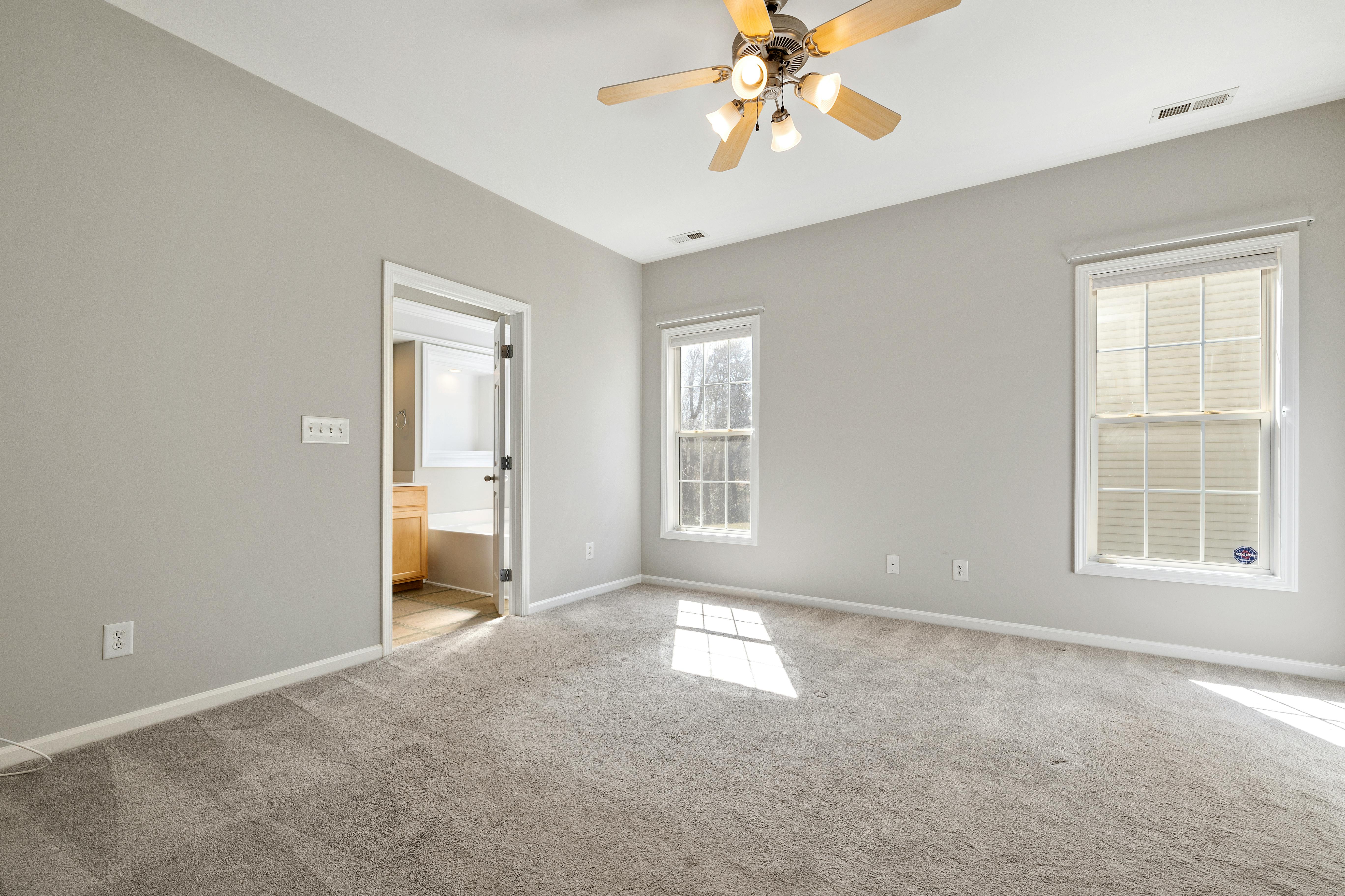 Clean Carpet Room